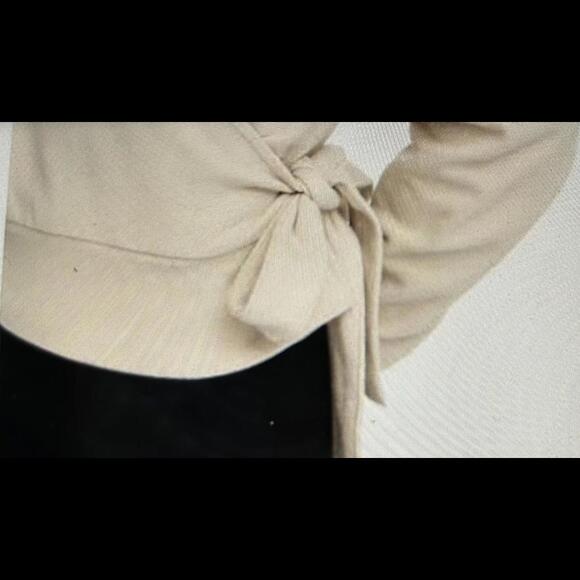 NWT Nordstrom ASOS Design Super Soft Wrap Knit Top M - Picture 2 of 3